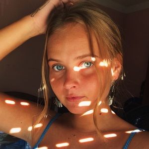 Meet your Posher, Sabrine